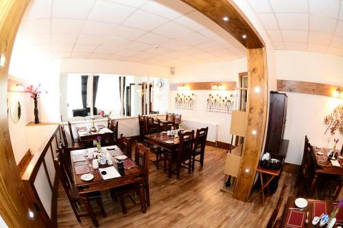 Hostal Sutton Park Guest House