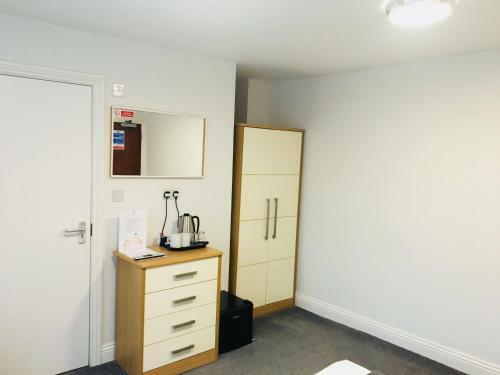 Hostal Rosalee Hotel