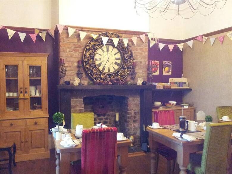 Hostal The Ambassador Townhouse