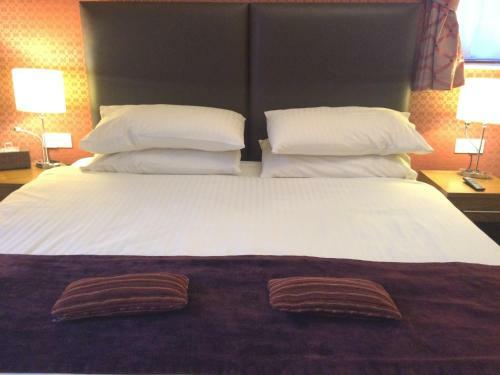 Bed & Breakfast Hampton Hotel By Greene King Inns