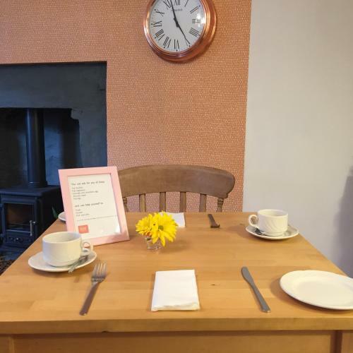 Hostal Lovat House