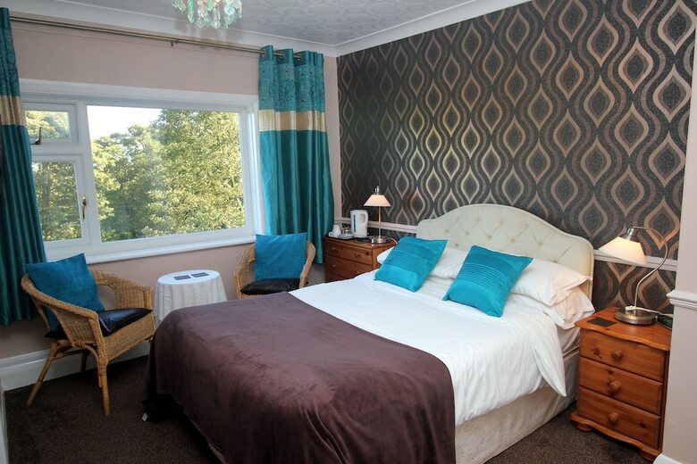 Hostal The Russell