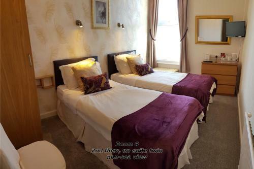 Hostal The Paragon - Guest Accommodation