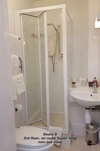 Hostal The Paragon - Guest Accommodation