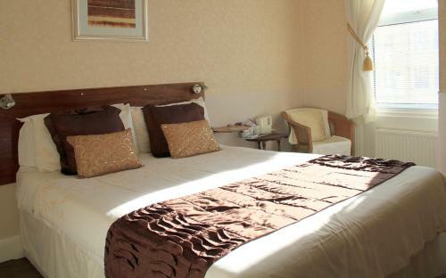 Hostal The Paragon - Guest Accommodation