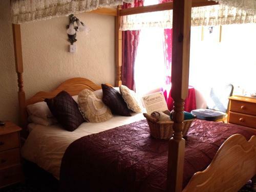 Hostal The Derby Hotel