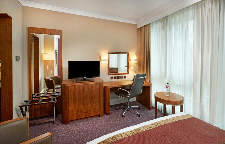 Hotel Crowne Plaza London Ealing