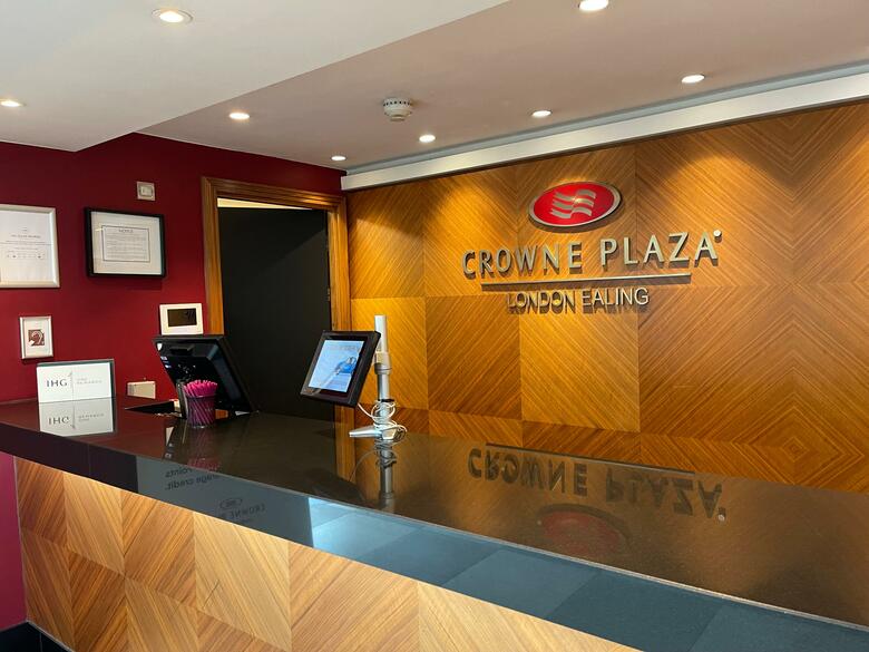 Hotel Crowne Plaza London Ealing