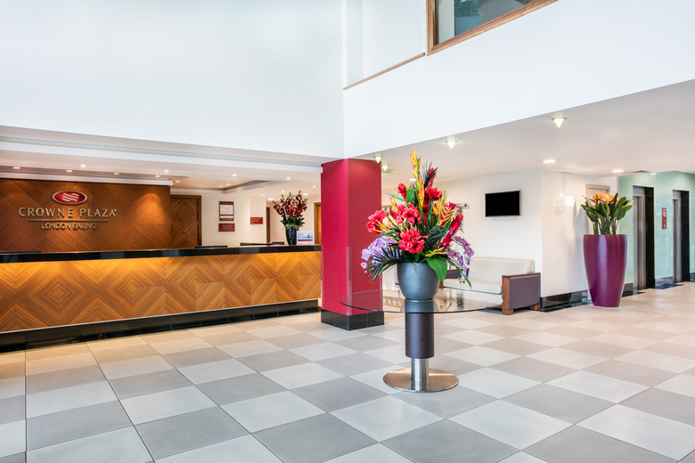 Hotel Crowne Plaza London Ealing