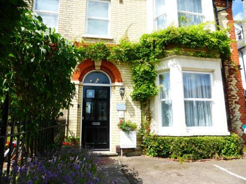 Bed & Breakfast Lynwood House