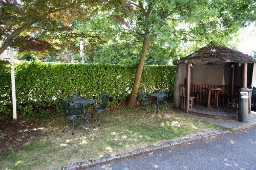 Corner House Hotel Gatwick