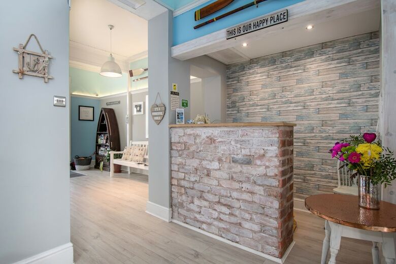Hostal Beachside Guest House
