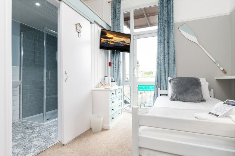 Hostal Beachside Guest House