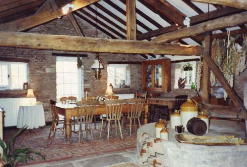 Bed & Breakfast Lower Bache House