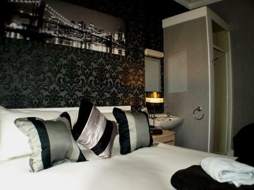 Hostal Vaila Guest House