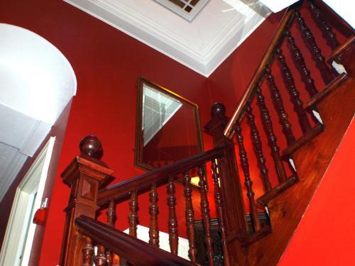 Hostal Vaila Guest House