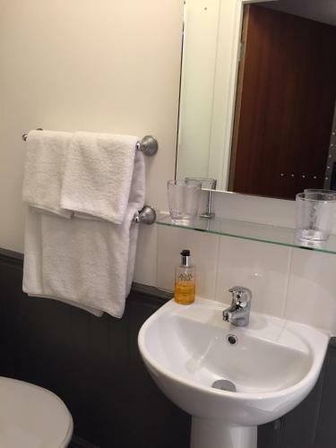 Hostal Chellowdene Guest House