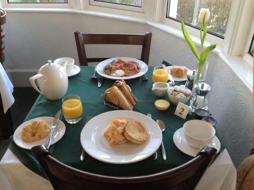 Hostal Chellowdene Guest House