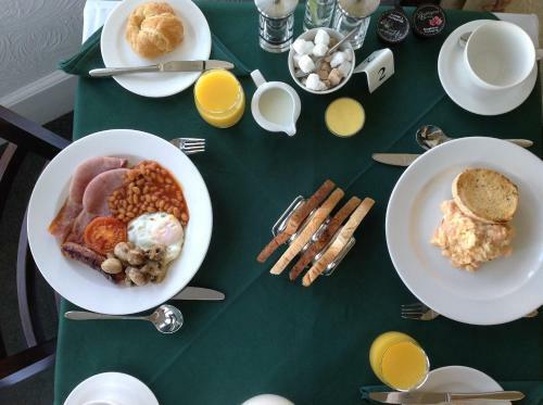 Hostal Chellowdene Guest House