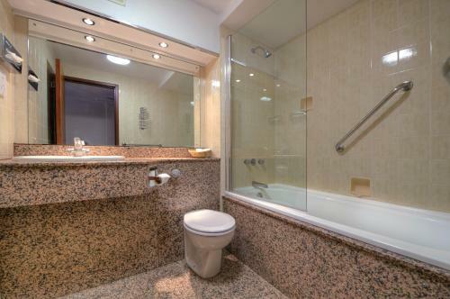 Clarion Croydon Park Hotel