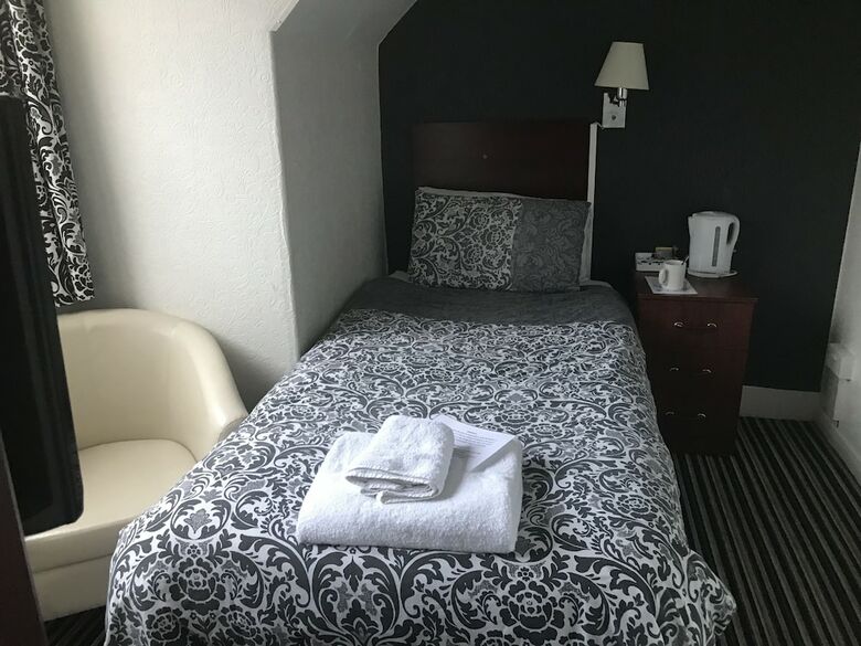 Hotel North Parade Seafront Accommodation