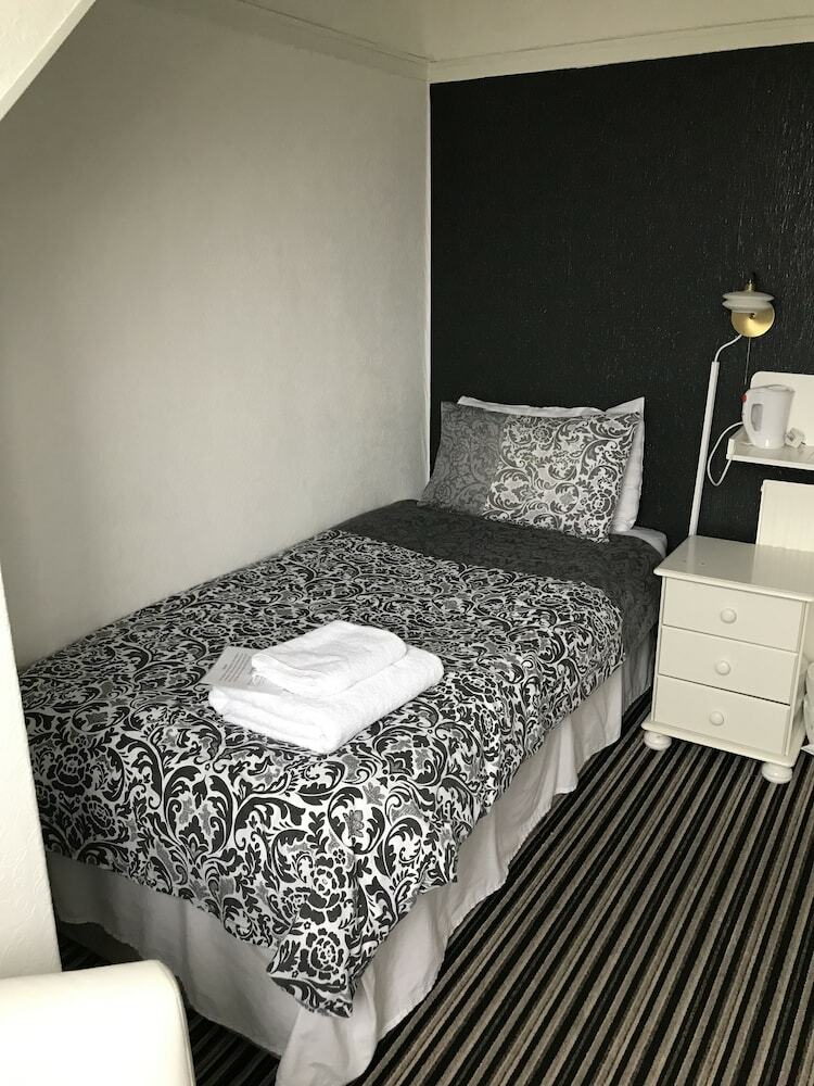 Hotel North Parade Seafront Accommodation
