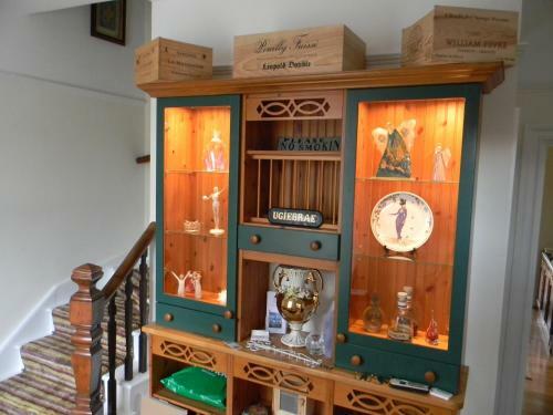 Ugiebrae House Bb