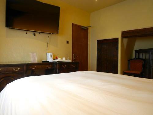 Bella Vita Hotel & Restaurant