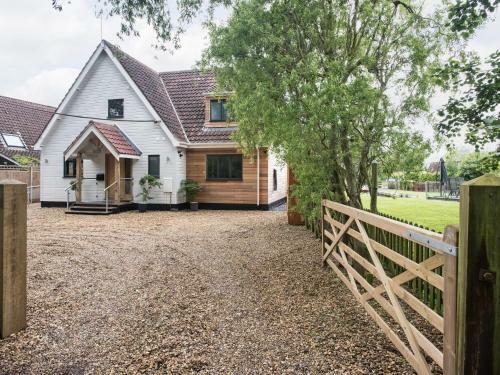 Maple Tree Lodge