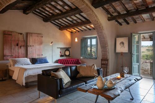 Follonico 4-suite B&B