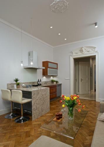 Holec Apartments