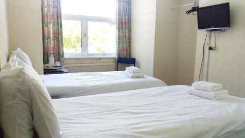 Hostal The George Guest House