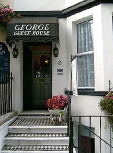 Hostal The George Guest House