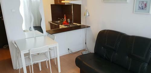 Capitol Studio Apartments