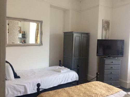 Bed & Breakfast Duporth Guest House