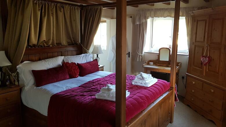 Hostal Guiting Guest House