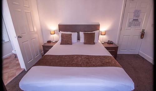 The Waverley Hotel