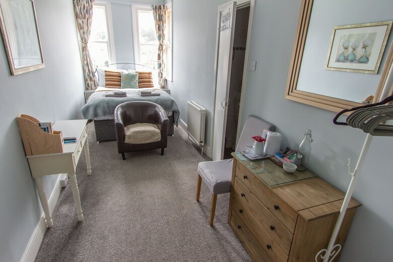 Hostal Harbour Heights Guest House