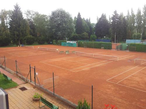 Hostal Penzion Tenis