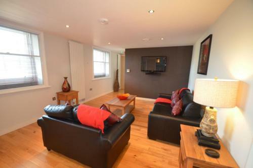 93a Grey Street Apartments