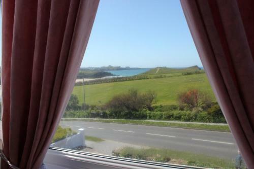 Hostal Rolling Waves