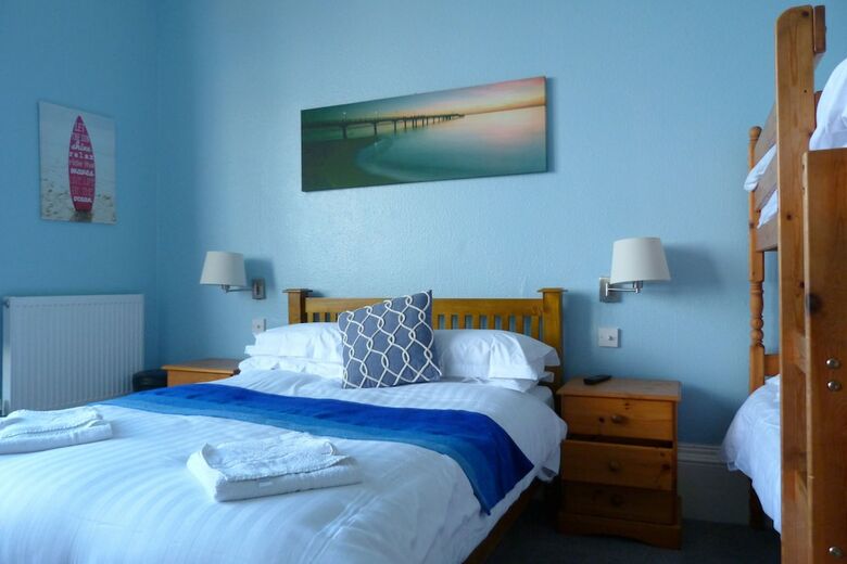 Hostal The Kenton Hotel