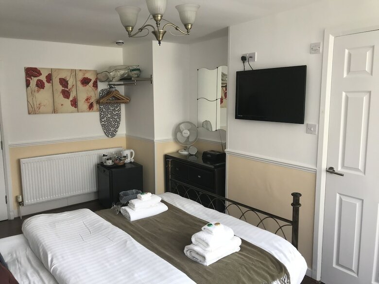 Hostal Kempfield House