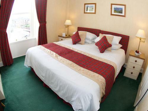 Hostal Daviot Guest House