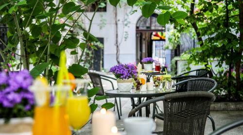 Hostal Apartamenty Platinia