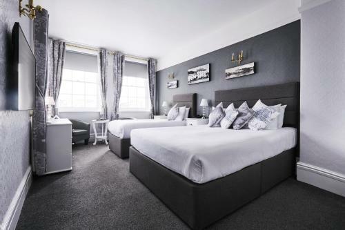 The Falcon Hotel