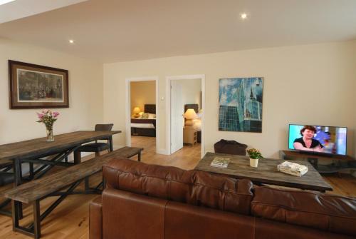 Unicorn Aparthotel Suites