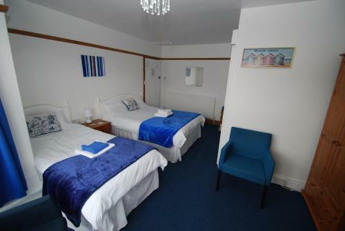 Hostal Whiteways Hotel