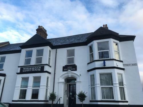 Hostal Marlborough Guest House