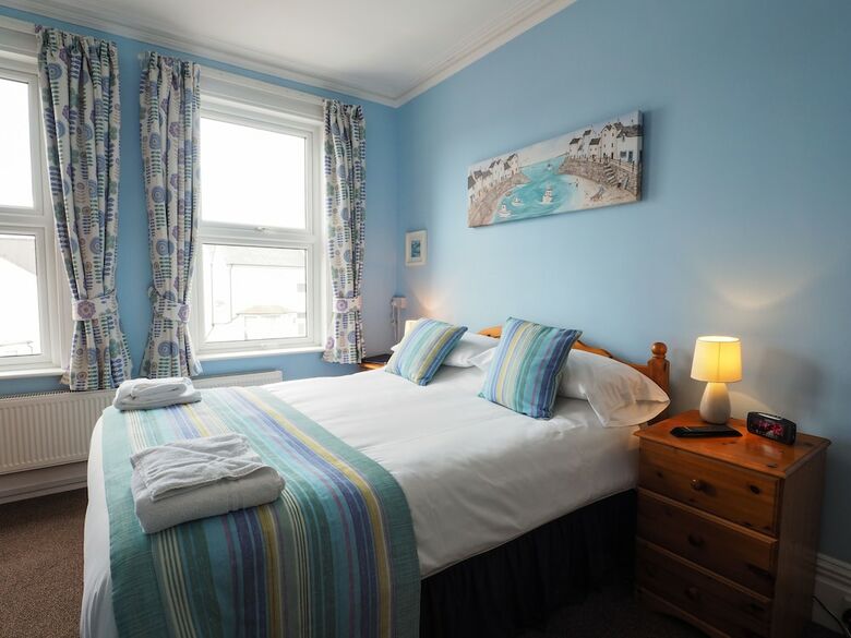 Hostal Bay Lodge Guest House